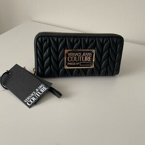 ✨ Versace Wallet ✨